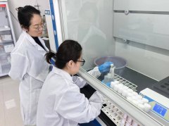 <b>不竭鞭策工做再上</b>